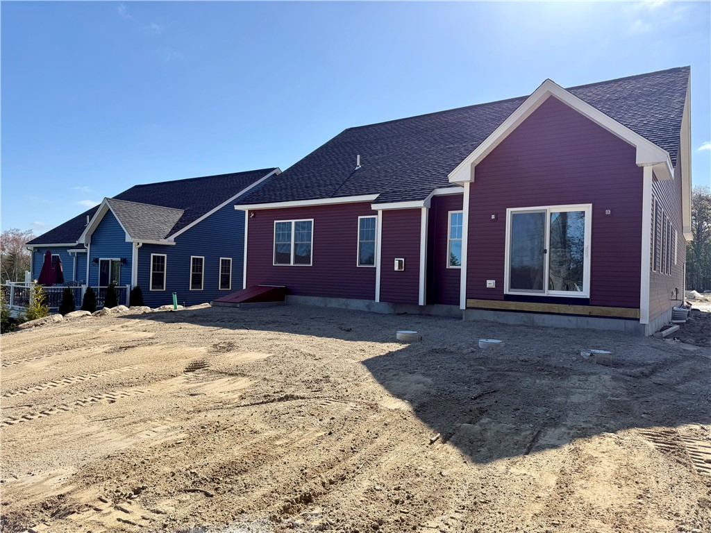 83 Sunset Lk Circle Coventry, RI 02816 - Photo 3 of 20