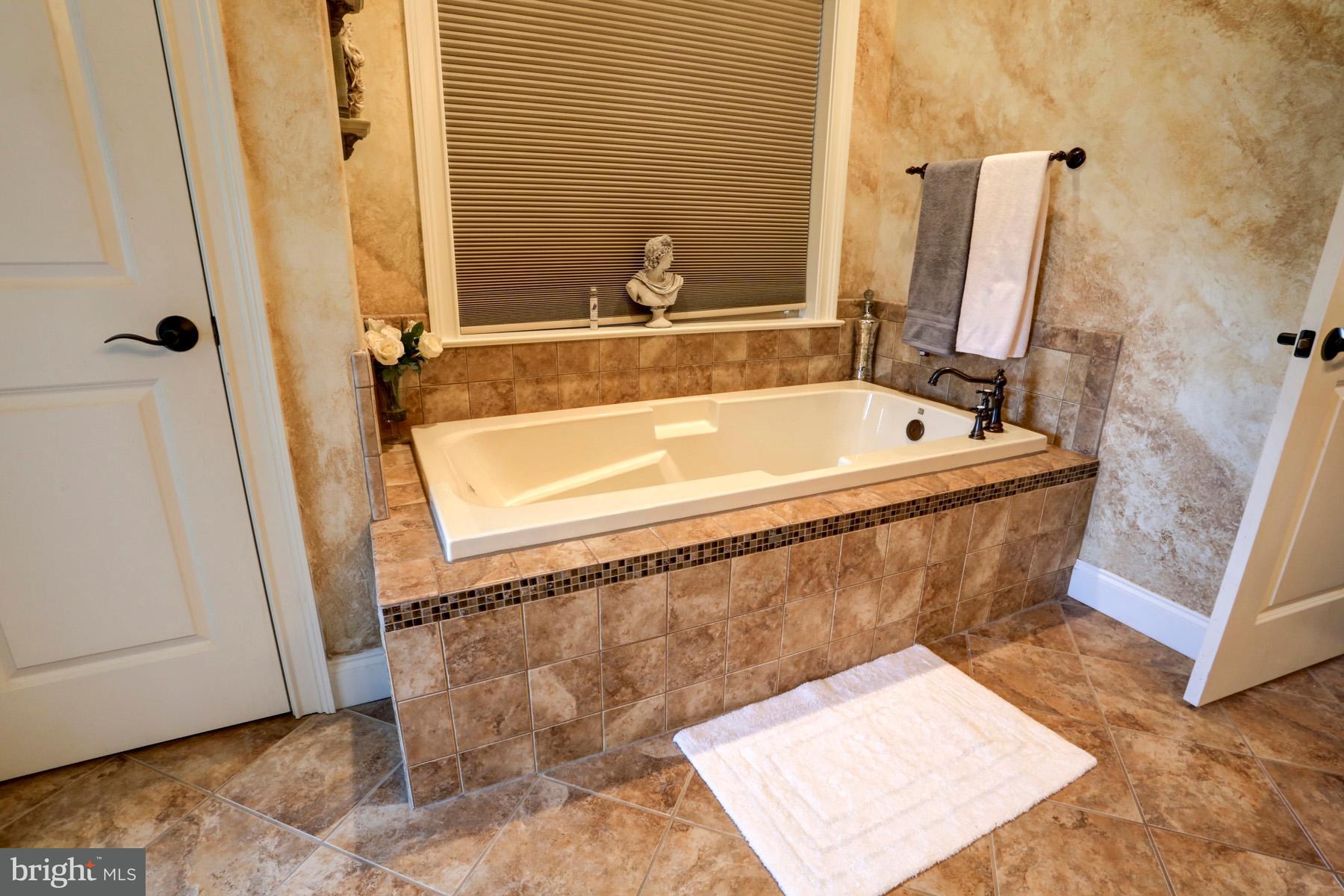 351 Ecker Drive Lititz, PA 17543 - Photo 19 of 41