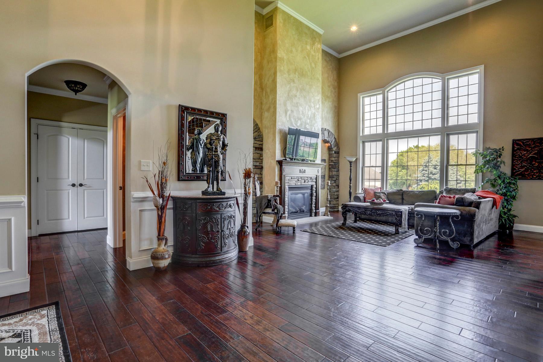 351 Ecker Drive Lititz, PA 17543 - Photo 3 of 41