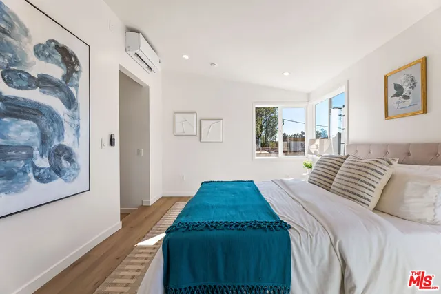 $1,223,000 | 4309 Sutro Avenue, Los Angeles, CA 90008