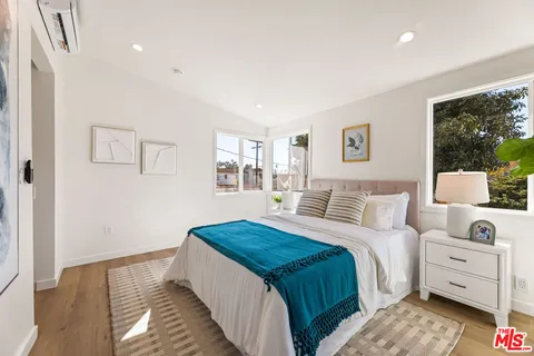 $1,223,000 | 4309 Sutro Avenue, Los Angeles, CA 90008