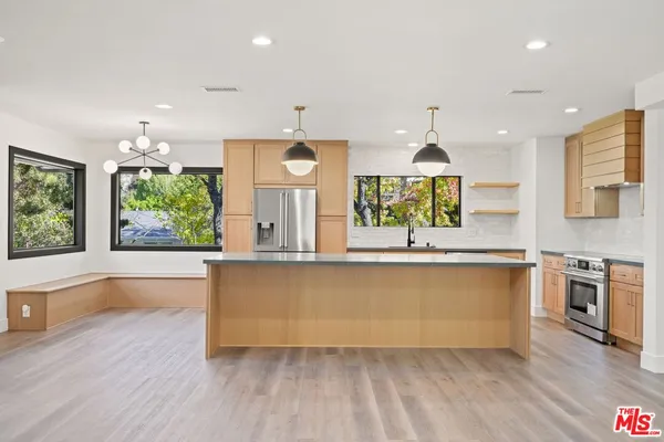 $9,000 | 3549 Stonewood Drive, Sherman Oaks, CA 91403