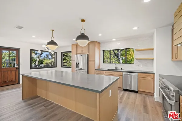 $9,000 | 3549 Stonewood Drive, Sherman Oaks, CA 91403