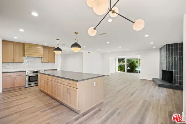 $9,000 | 3549 Stonewood Drive, Sherman Oaks, CA 91403