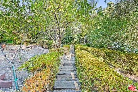 $10,000 | 3549 Stonewood Drive, Sherman Oaks, CA 91403