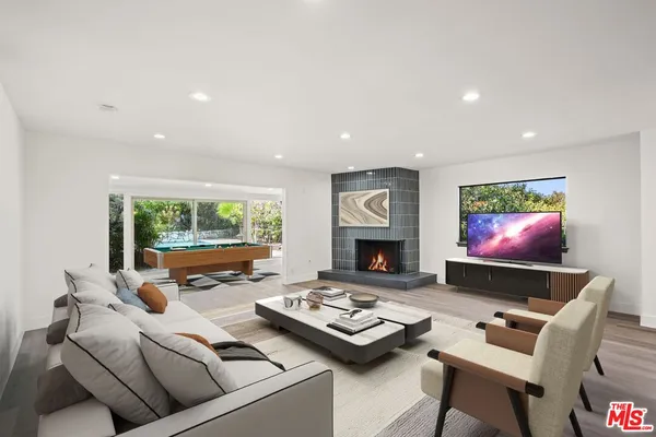 $9,000 | 3549 Stonewood Drive, Sherman Oaks, CA 91403