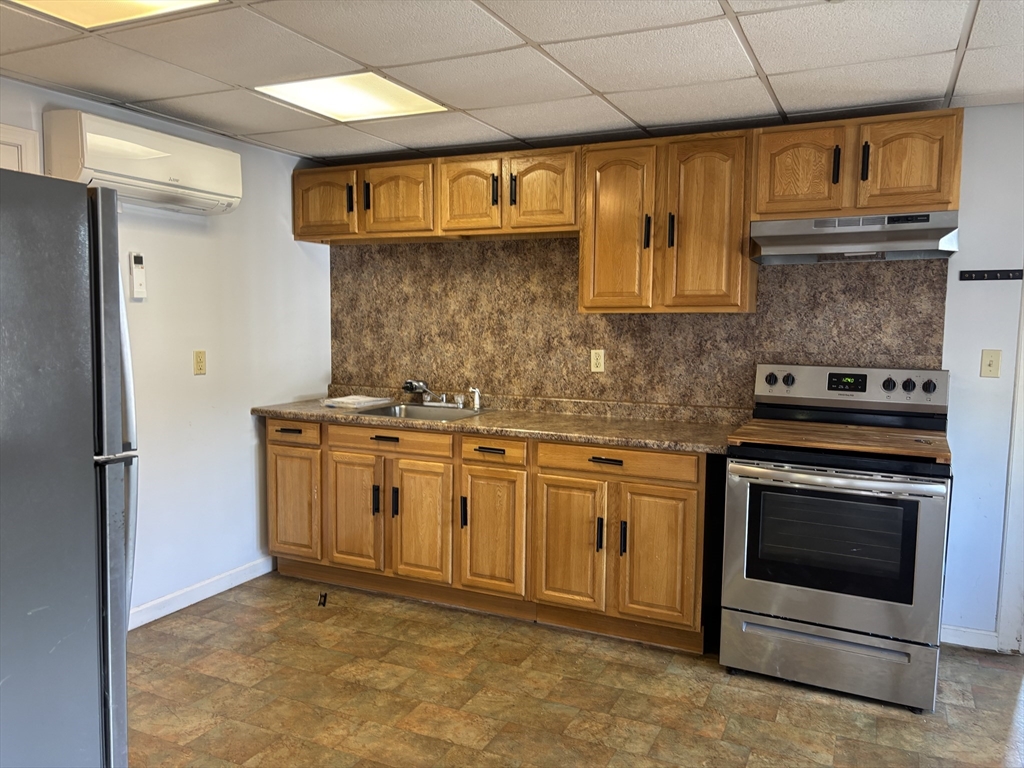 29 Maple Street, Unit 3 Attleboro, MA 02703 - Photo 1 of 9