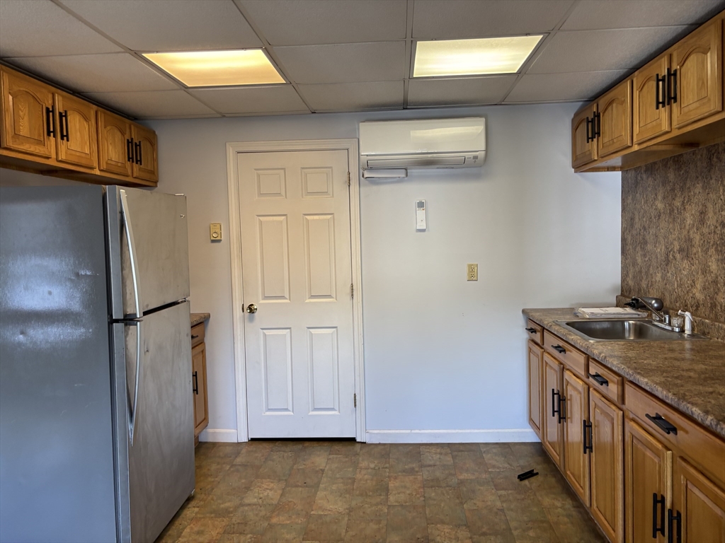 29 Maple Street, Unit 3 Attleboro, MA 02703 - Photo 2 of 9