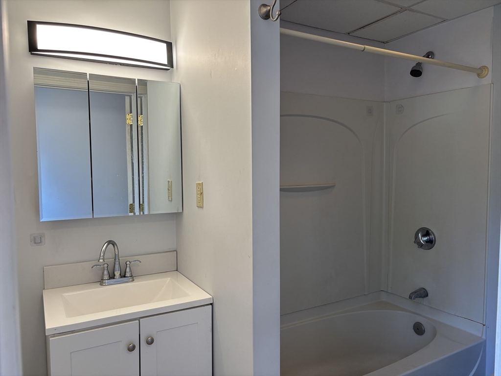 29 Maple Street, Unit 3 Attleboro, MA 02703 - Photo 7 of 9