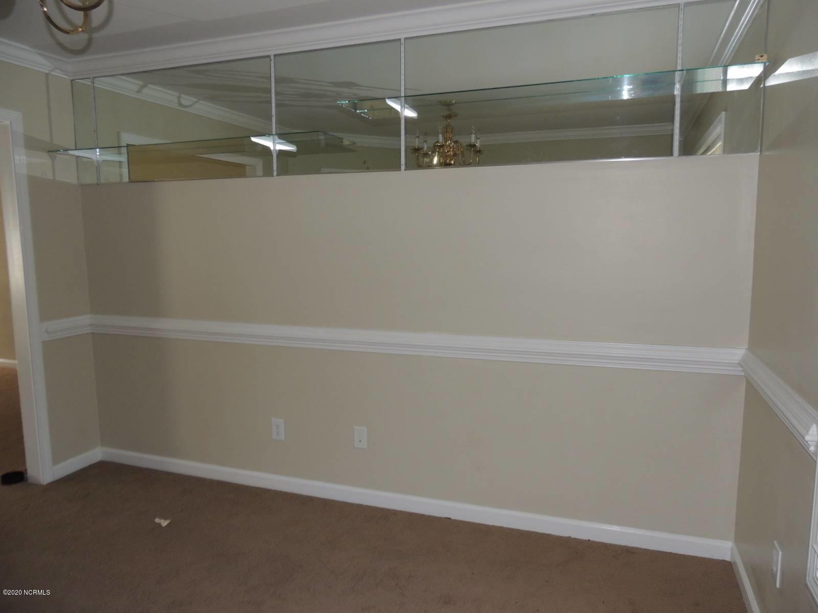 204 Marie Court Havelock, NC 28532 - Photo 22 of 41 Dining Room