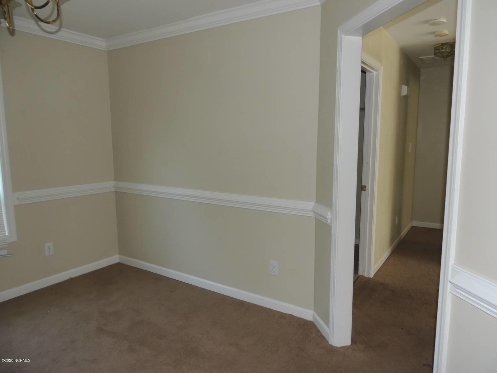 204 Marie Court Havelock, NC 28532 - Photo 31 of 41 Living room