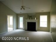 204 Marie Court Havelock, NC 28532 - Photo 9 of 41 living room