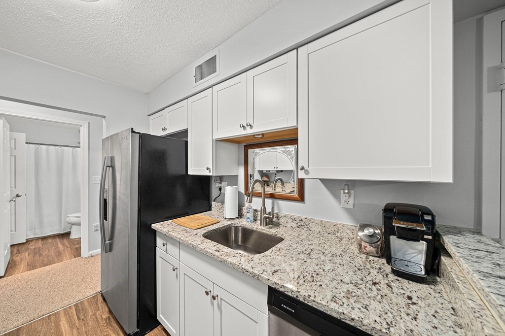20 Beal's Cove Road, Unit H Hingham, MA 02043 - Photo 4 of 16 Gallery Image 4