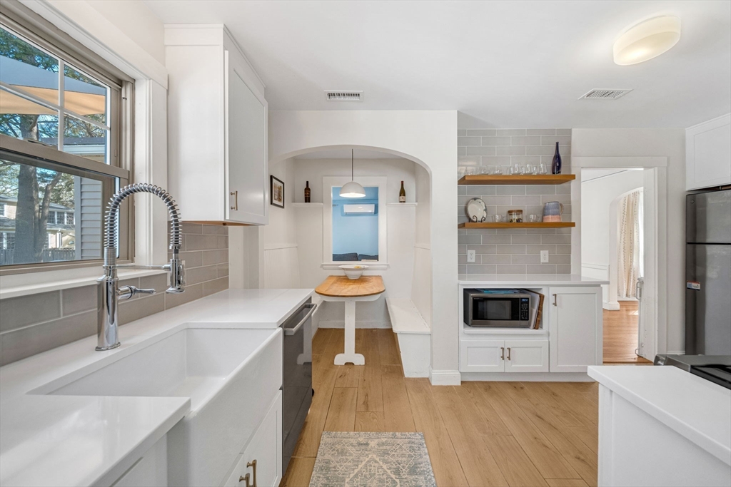30 Pine Plain Road Wellesley, MA 02481 - Photo 9 of 39