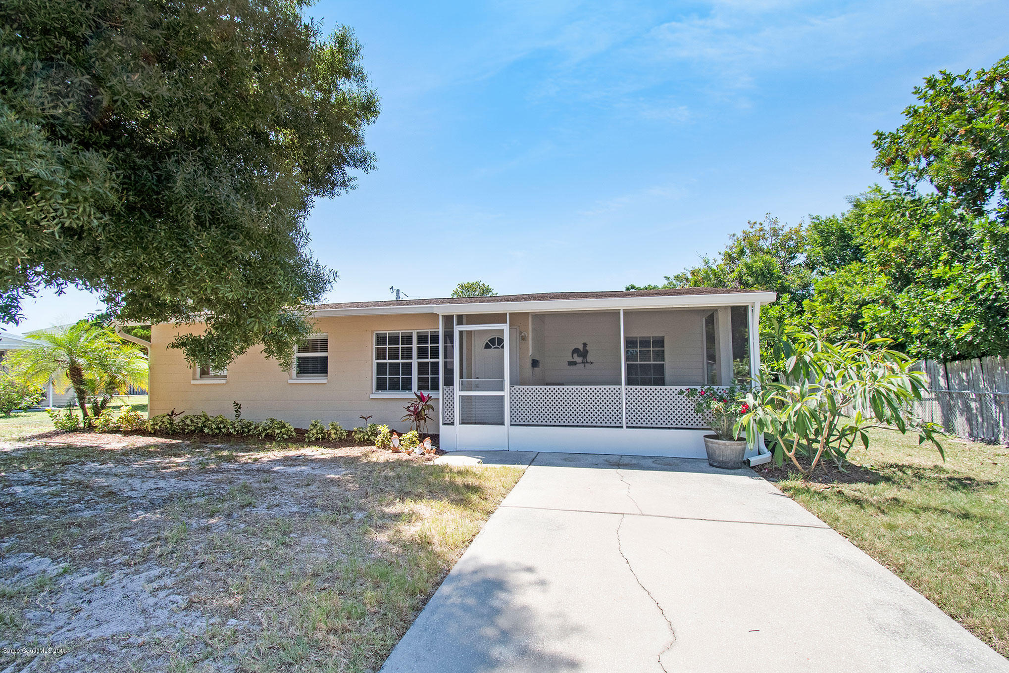 2238 King Richard Road Melbourne, FL 32935 - Photo 1 of 20 Front