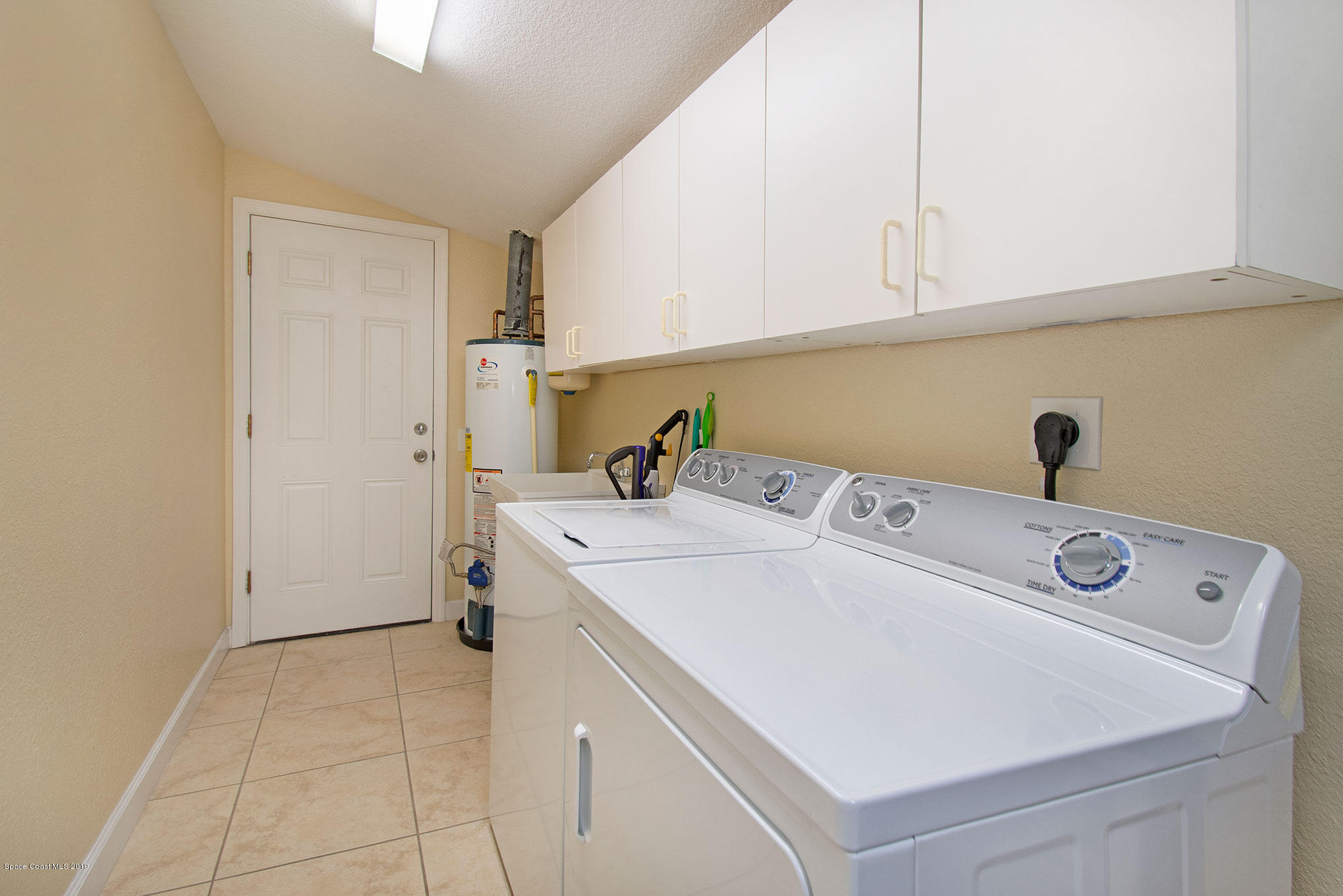 2238 King Richard Road Melbourne, FL 32935 - Photo 20 of 20 Laundry Room