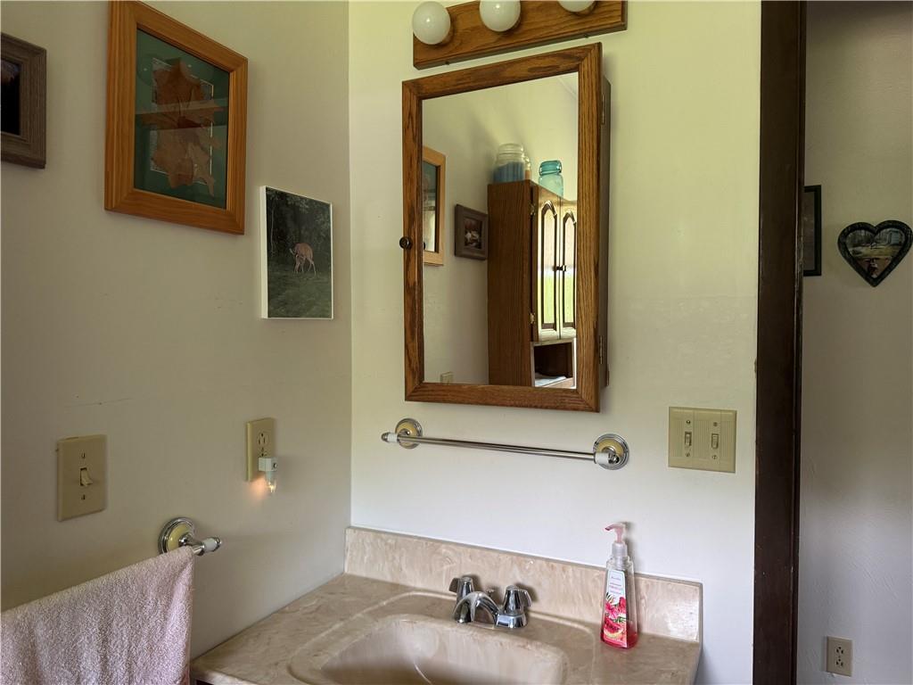 135 State Park Road New Alexandria, PA 15670 - Photo 10 of 16 Gallery Image 10
