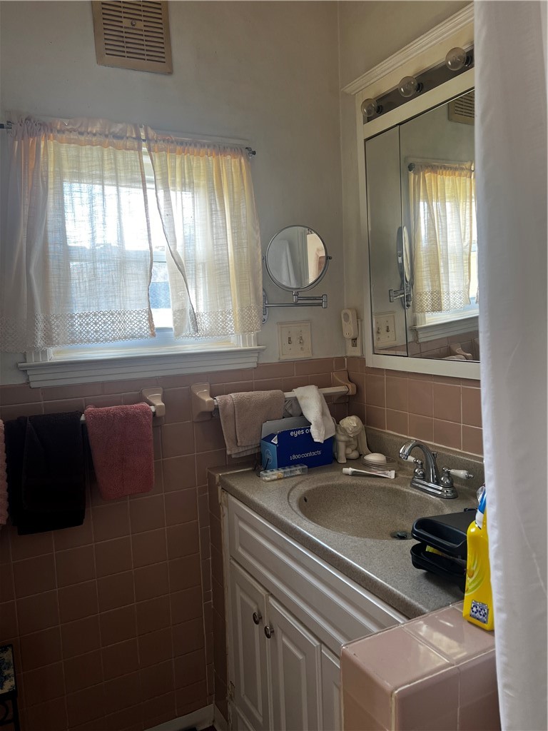 12 Locust Street Norwich, NY 13815 - Photo 17 of 41
