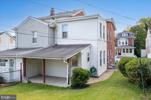 $240,000 | 208 8th Street, Brookhaven, PA 19015