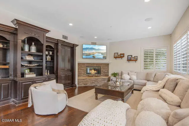 $2,300,000 | 11076 Vare Court, Moorpark, CA 93021