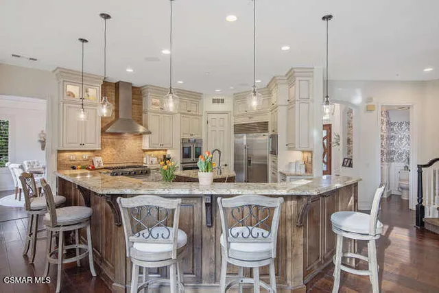 $2,300,000 | 11076 Vare Court, Moorpark, CA 93021