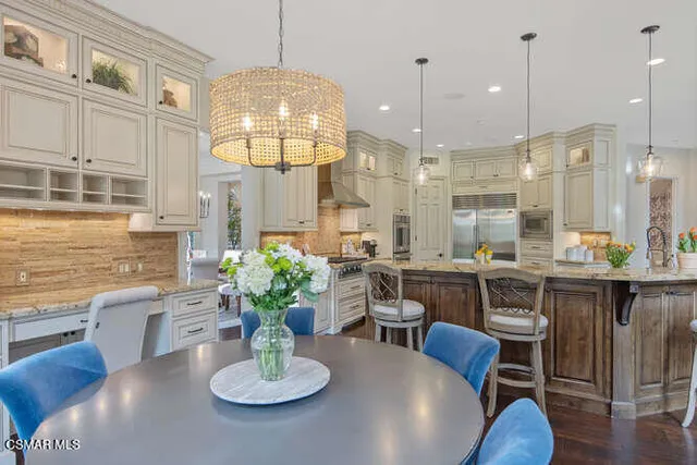 $2,300,000 | 11076 Vare Court, Moorpark, CA 93021