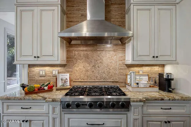 $2,300,000 | 11076 Vare Court, Moorpark, CA 93021