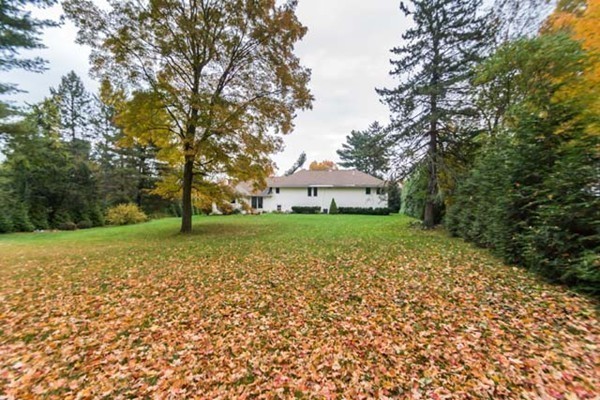 8 Greenwood Road Andover, MA 01810 - Photo 6 of 29 Gallery Image 6