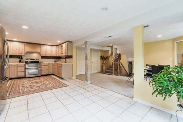 8 Greenwood Road Andover, MA 01810 - Photo 8 of 29 Gallery Image 8