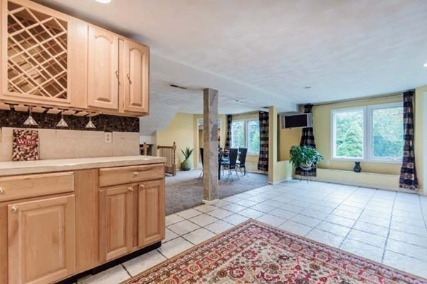 8 Greenwood Road Andover, MA 01810 - Photo 9 of 29 Gallery Image 9
