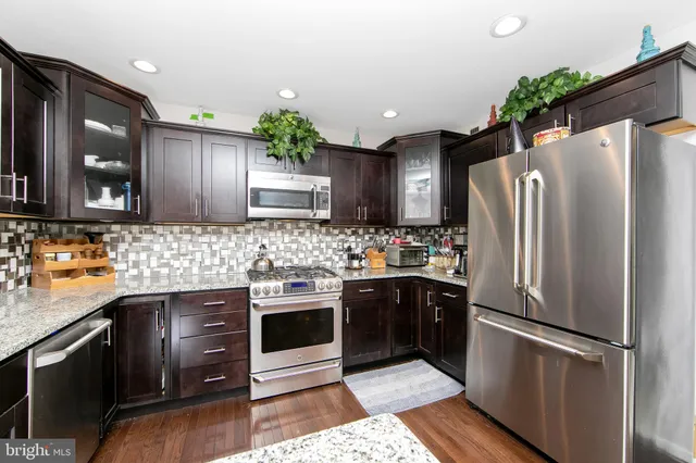 $567,500 | 11 Evergreen Road, Mount Laurel, NJ 08054