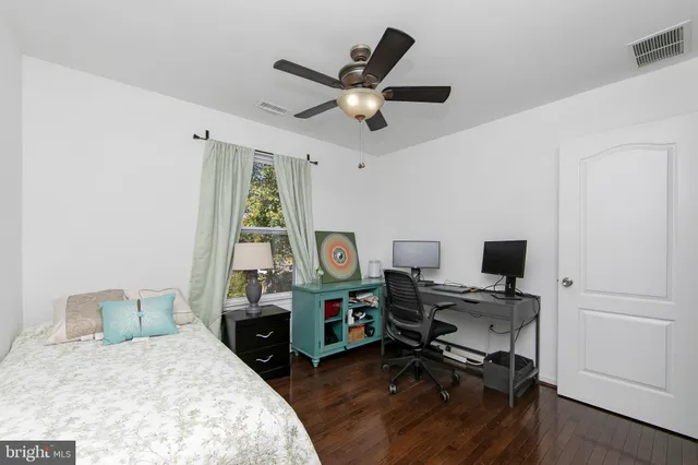 $567,500 | 11 Evergreen Road, Mount Laurel, NJ 08054