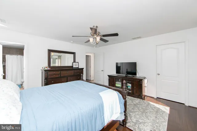 $567,500 | 11 Evergreen Road, Mount Laurel, NJ 08054