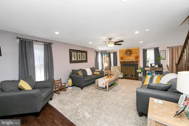 $567,500 | 11 Evergreen Road, Mount Laurel, NJ 08054