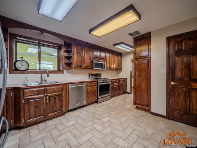 $550,000 | 803 Warr Avenue, Douglas, WY 82633