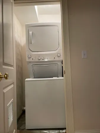 $830,000 | 220 Grove Street, Unit 1, Waltham, MA 02453