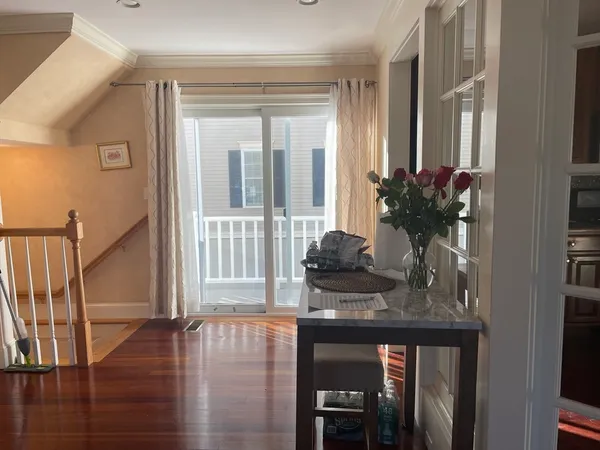 $830,000 | 220 Grove Street, Unit 1, Waltham, MA 02453