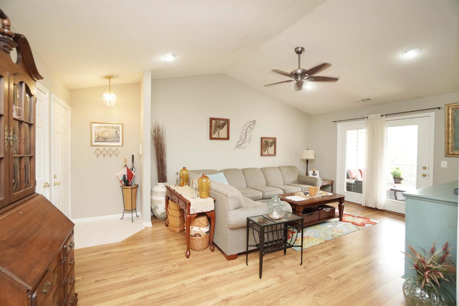 6366 Cheviot Road, Unit 15 Cincinnati, OH 45247 - Photo 8 of 30