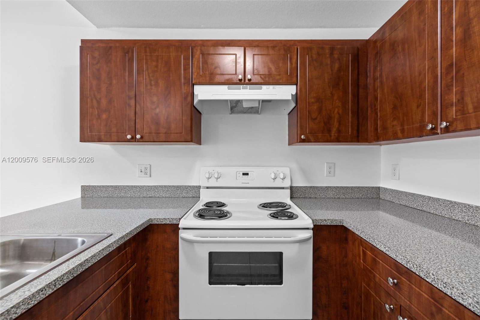 2461 West 78th Street, Unit 201 Hialeah, FL 33016 - Photo 3 of 21