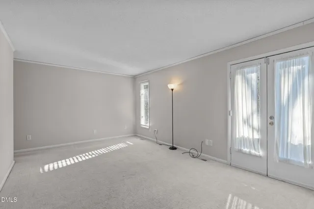 $225,000 | 250 South Estes Drive, Unit 101, Chapel Hill, NC 27514