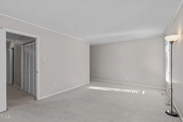 $225,000 | 250 South Estes Drive, Unit 101, Chapel Hill, NC 27514