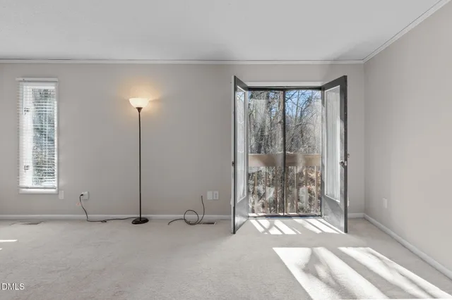 $225,000 | 250 South Estes Drive, Unit 101, Chapel Hill, NC 27514