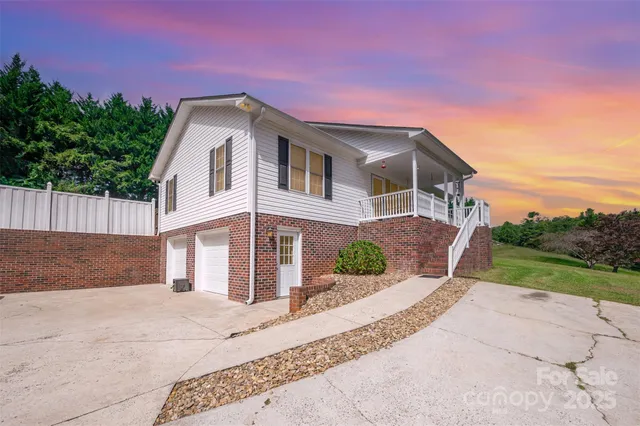 $307,000 | 3231 Christie Road, Hudson, NC 28638