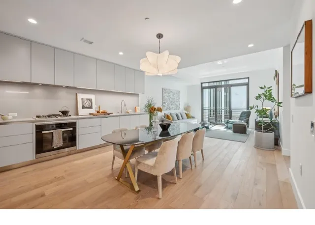 $3,990 | 1 Bristol Court, Unit 211, San Francisco, CA 94130