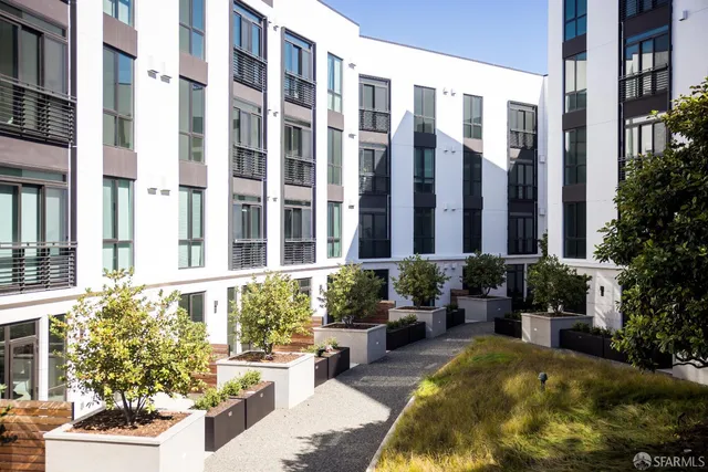 $3,990 | 1 Bristol Court, Unit 211, San Francisco, CA 94130
