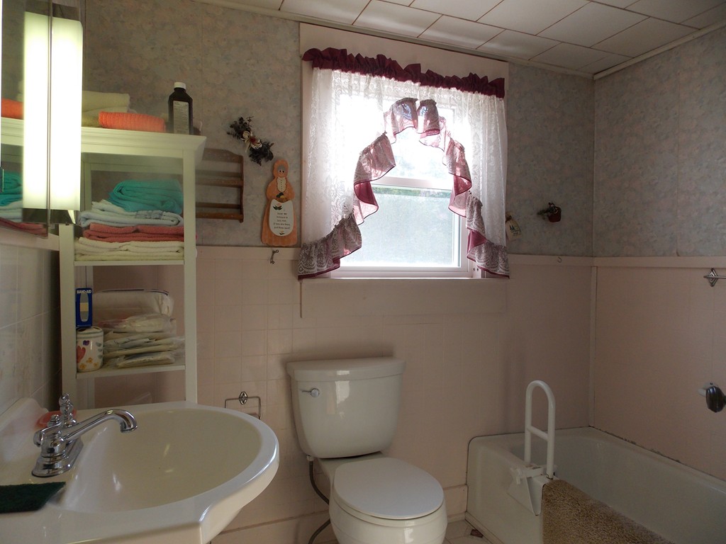 3 Ragged Hill Road Hubbardston, MA 01452 - Photo 11 of 17 Gallery Image 11
