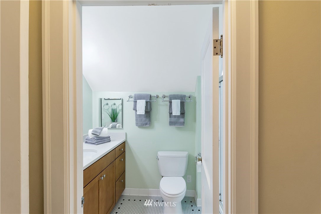 1128 North 76th Street Seattle, WA 98103 - Photo 27 of 35 Gallery Image 27