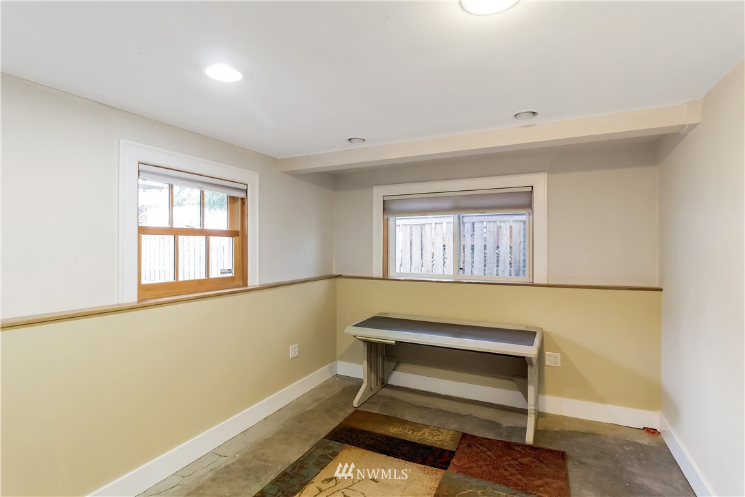 1128 North 76th Street Seattle, WA 98103 - Photo 33 of 35 Gallery Image 33