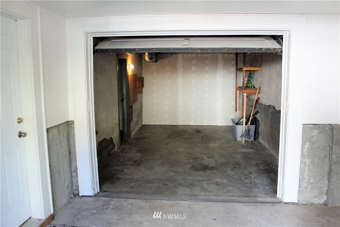 1128 North 76th Street Seattle, WA 98103 - Photo 35 of 35 Gallery Image 35