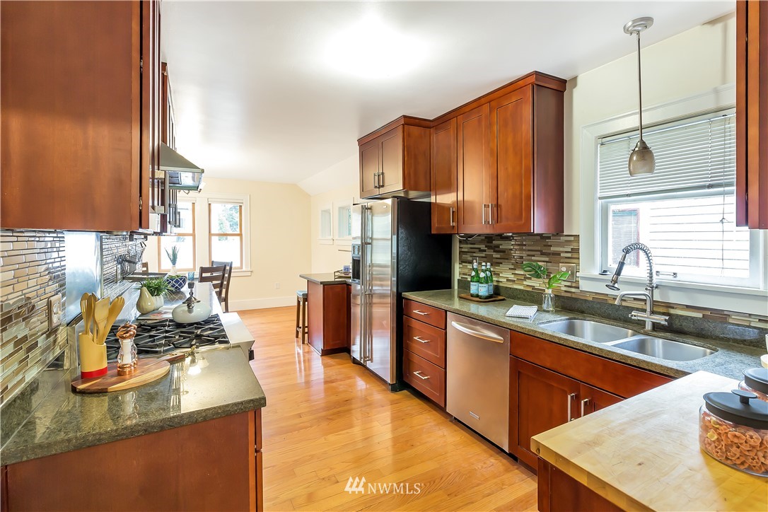 1128 North 76th Street Seattle, WA 98103 - Photo 10 of 35 Gallery Image 10